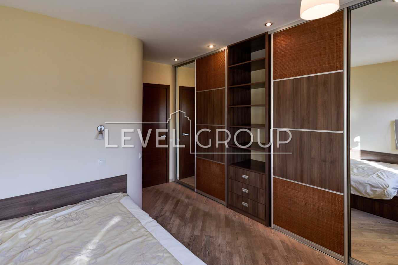 Продажа 3-комнатной квартиры 72.2 м², Юрковская ул., 28
