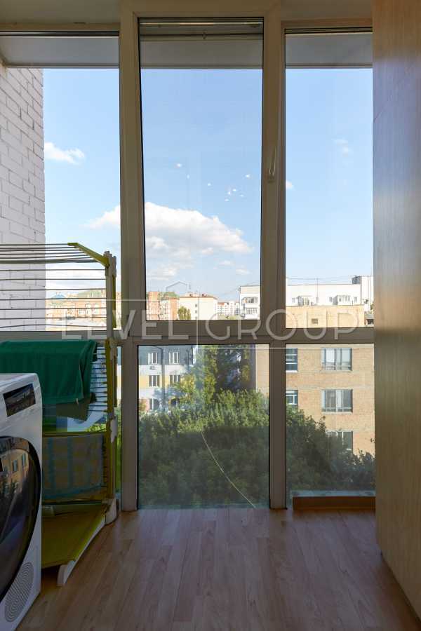 Продажа 3-комнатной квартиры 72.2 м², Юрковская ул., 28