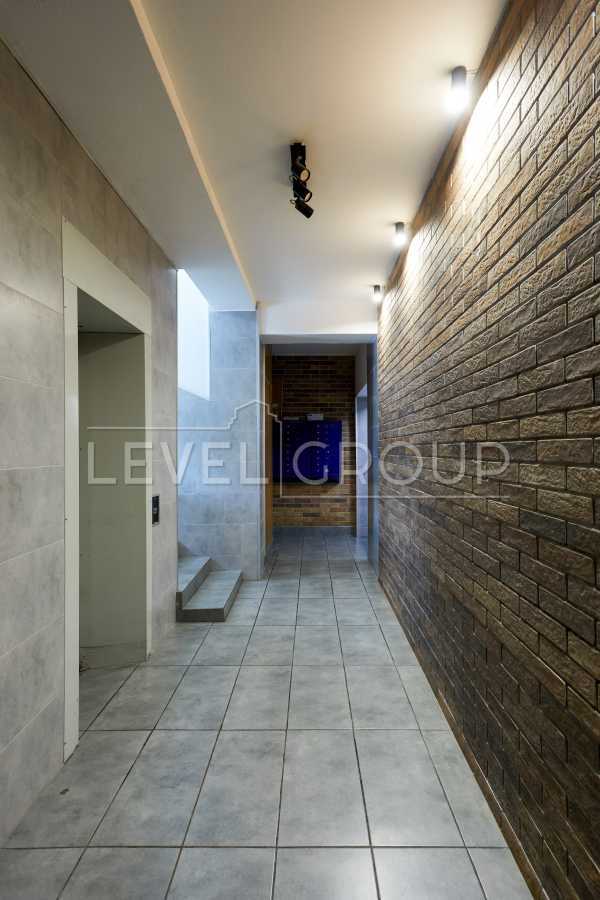 Продажа 3-комнатной квартиры 72.2 м², Юрковская ул., 28