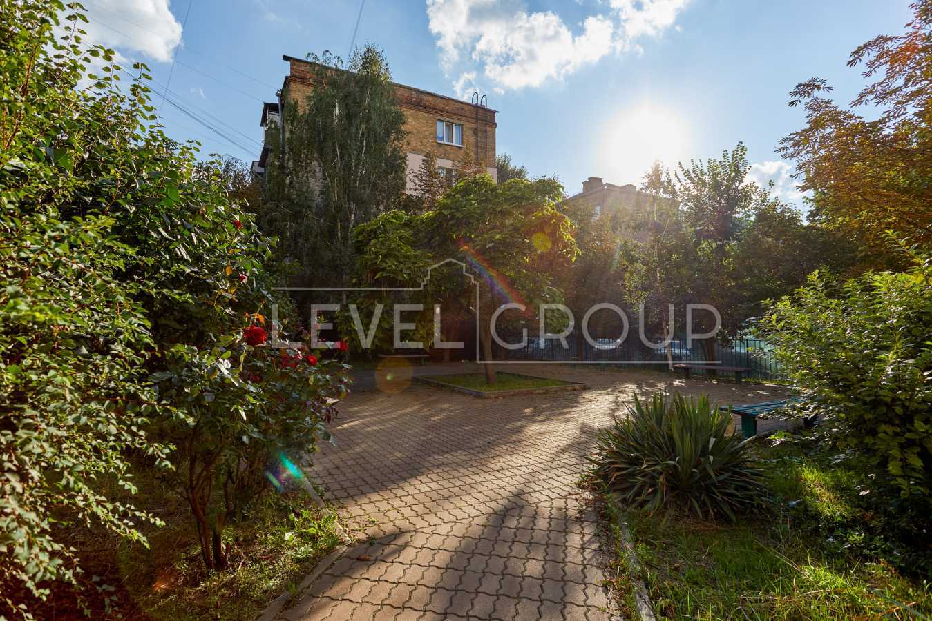 Продажа 3-комнатной квартиры 72.2 м², Юрковская ул., 28