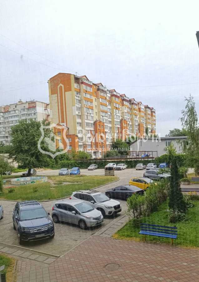 Продажа 2-комнатной квартиры 60 м², Харківська, 44
