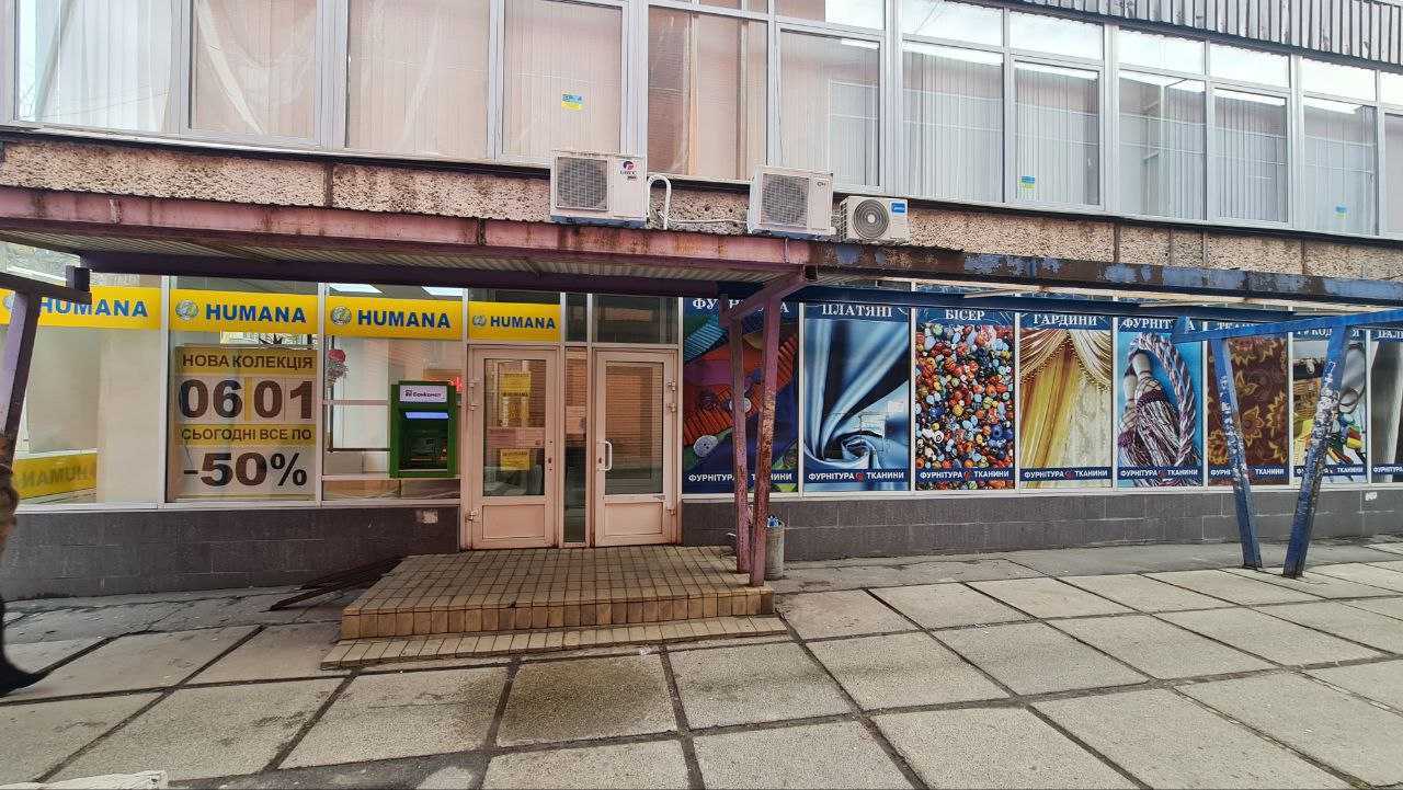 Оренда магазину 171 м², Гната Юри вул., 3