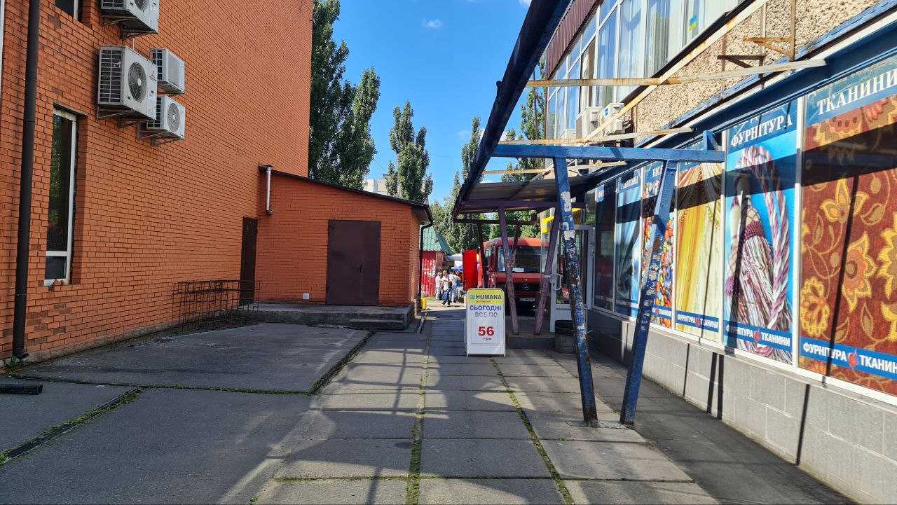 Оренда магазину 171 м², Гната Юри вул., 3