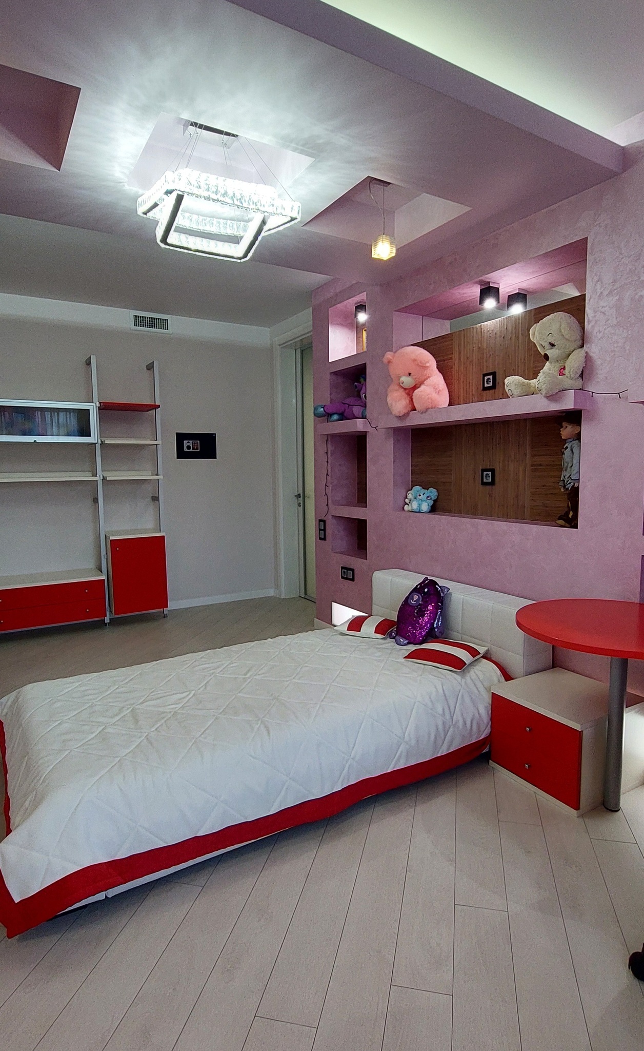 Продажа 3-комнатной квартиры 143 м², Данилевского ул., 26