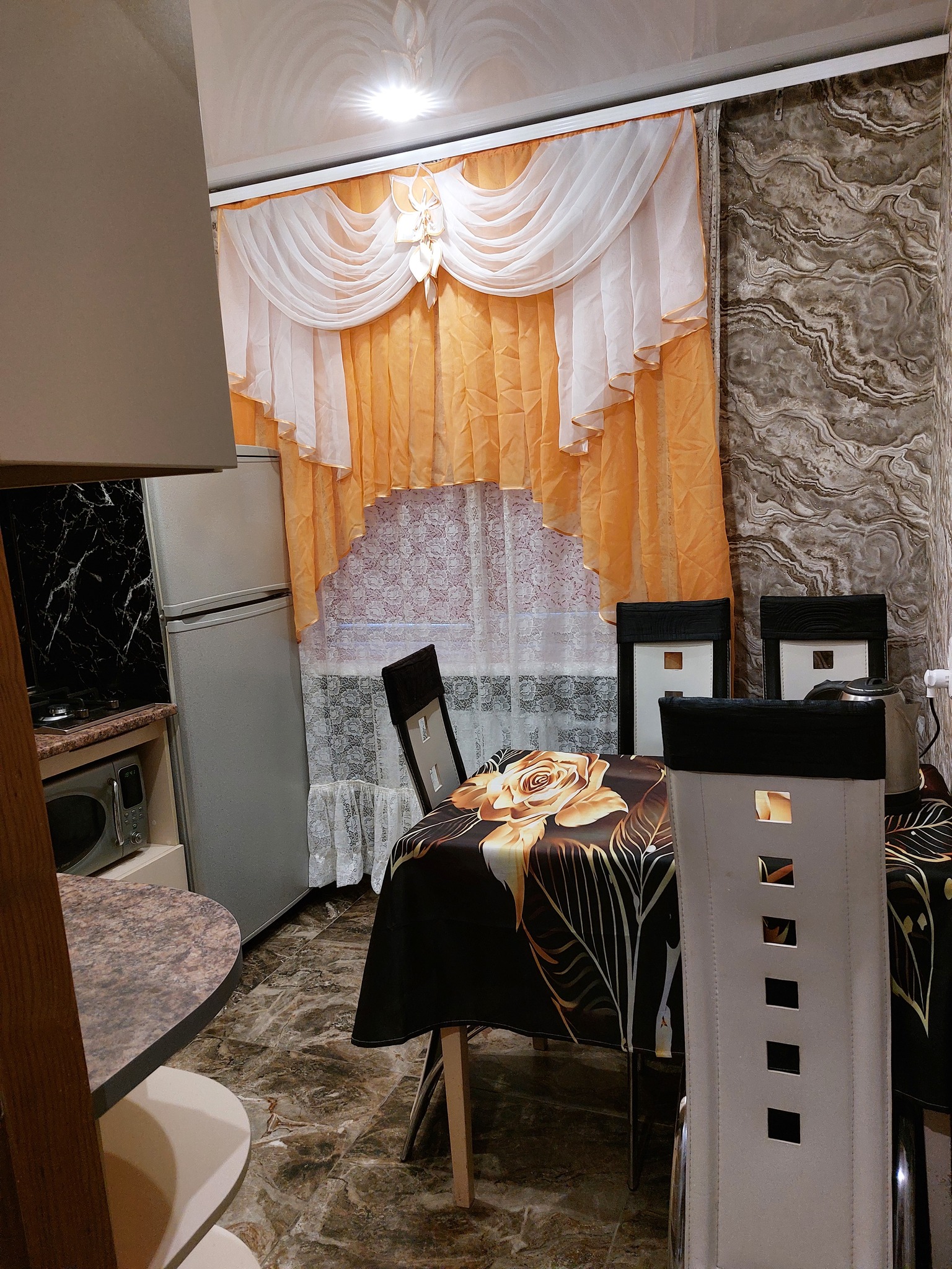 2-кімнатна квартира подобово 55 м², Аваліані вул., 15