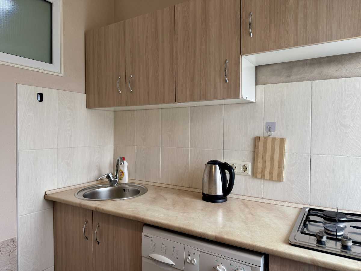 Продаж 1-кімнатної квартири 30 м², Праці бул., 6/14