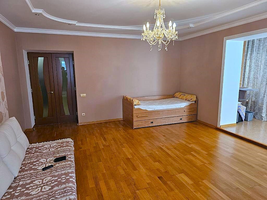 Оренда 2-кімнатної квартири 93 м², Армійська вул., 23