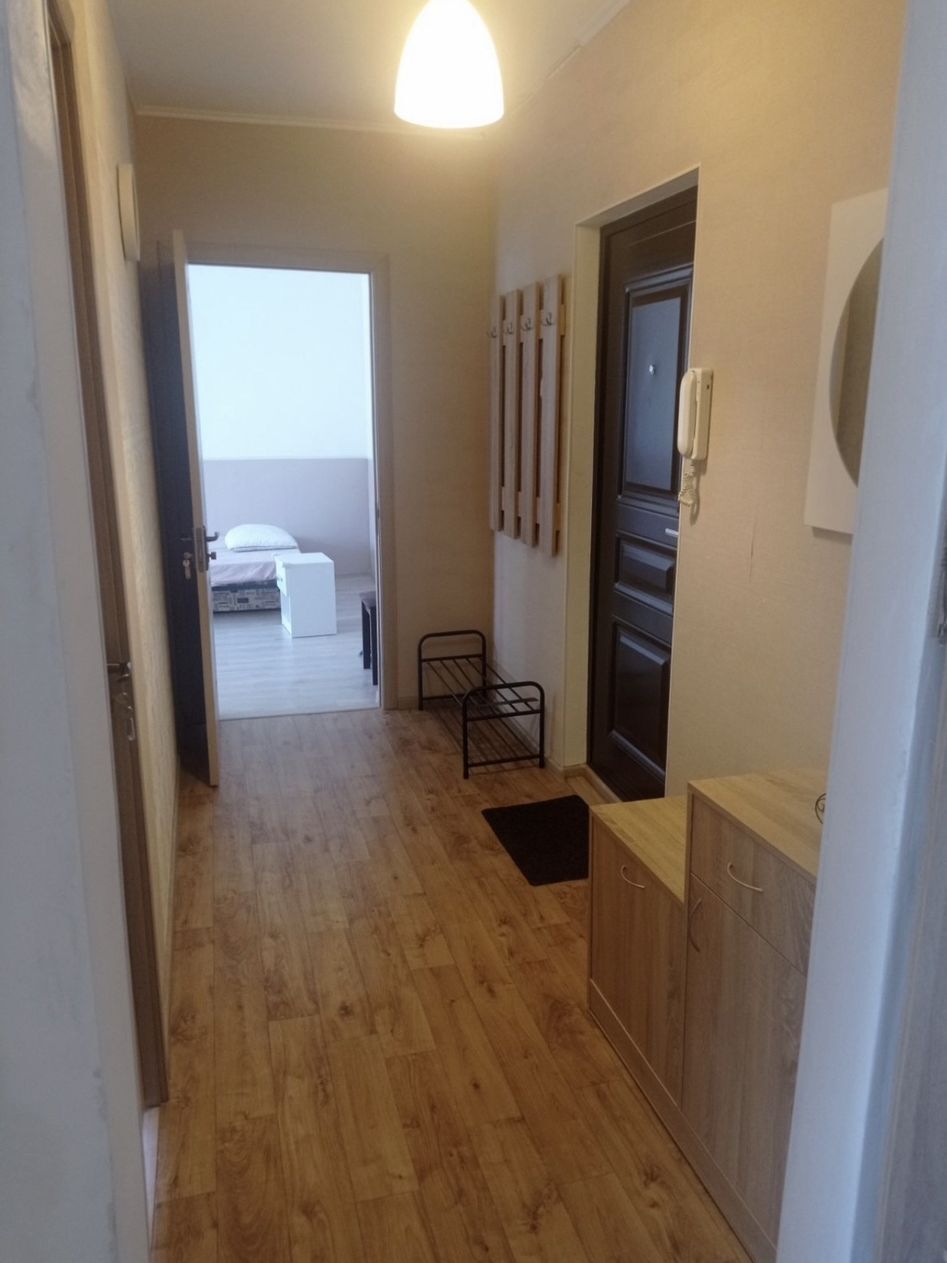 Оренда 1-кімнатної квартири 40 м², Добровольців вул., 6