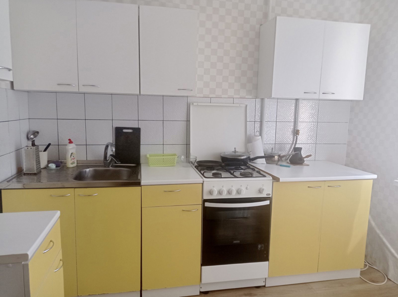 Оренда 1-кімнатної квартири 40 м², Добровольців вул., 6