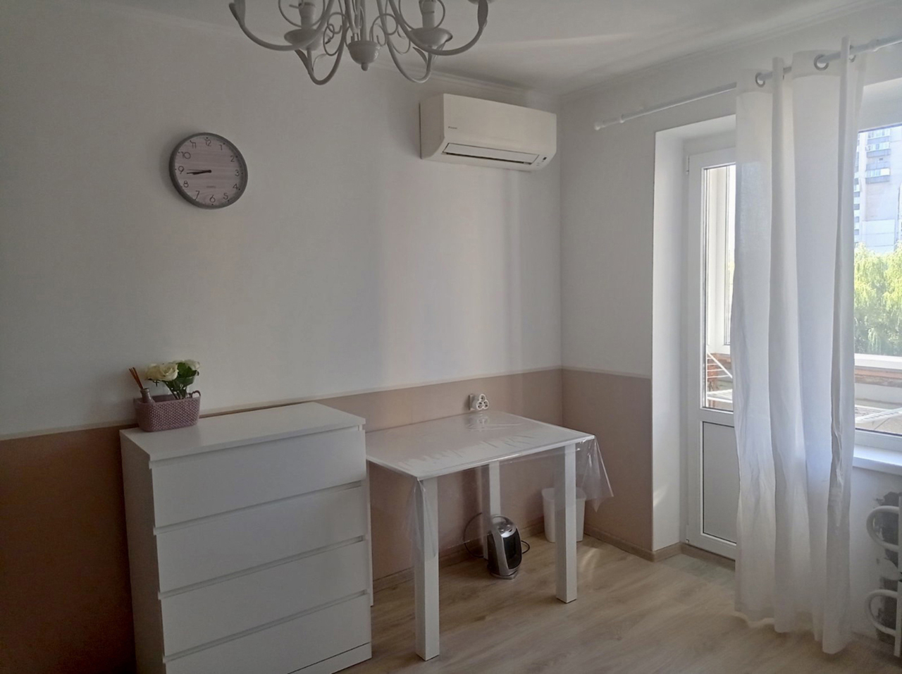 Оренда 1-кімнатної квартири 40 м², Добровольців вул., 6