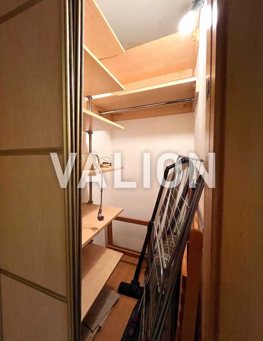 Продаж 3-кімнатної квартири 57.6 м², Курська, 18