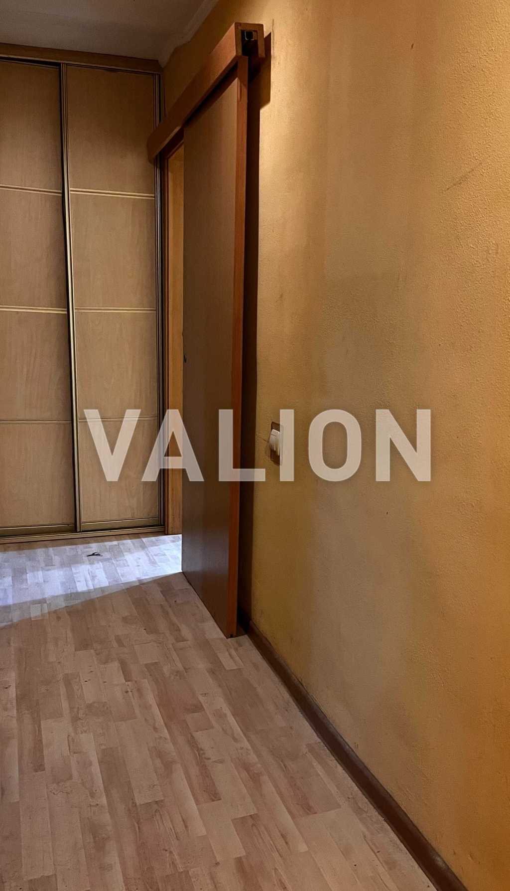 Продаж 3-кімнатної квартири 57.6 м², Курська, 18