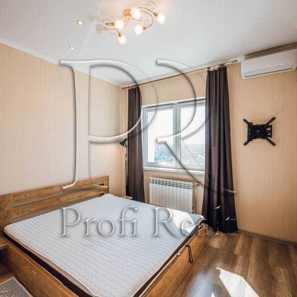 Продаж 1-кімнатної квартири 40 м², Юрія Кондратюка вул., 3