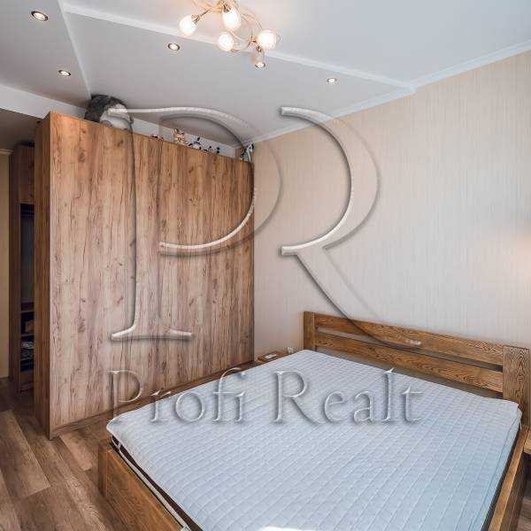 Продаж 1-кімнатної квартири 40 м², Юрія Кондратюка вул., 3