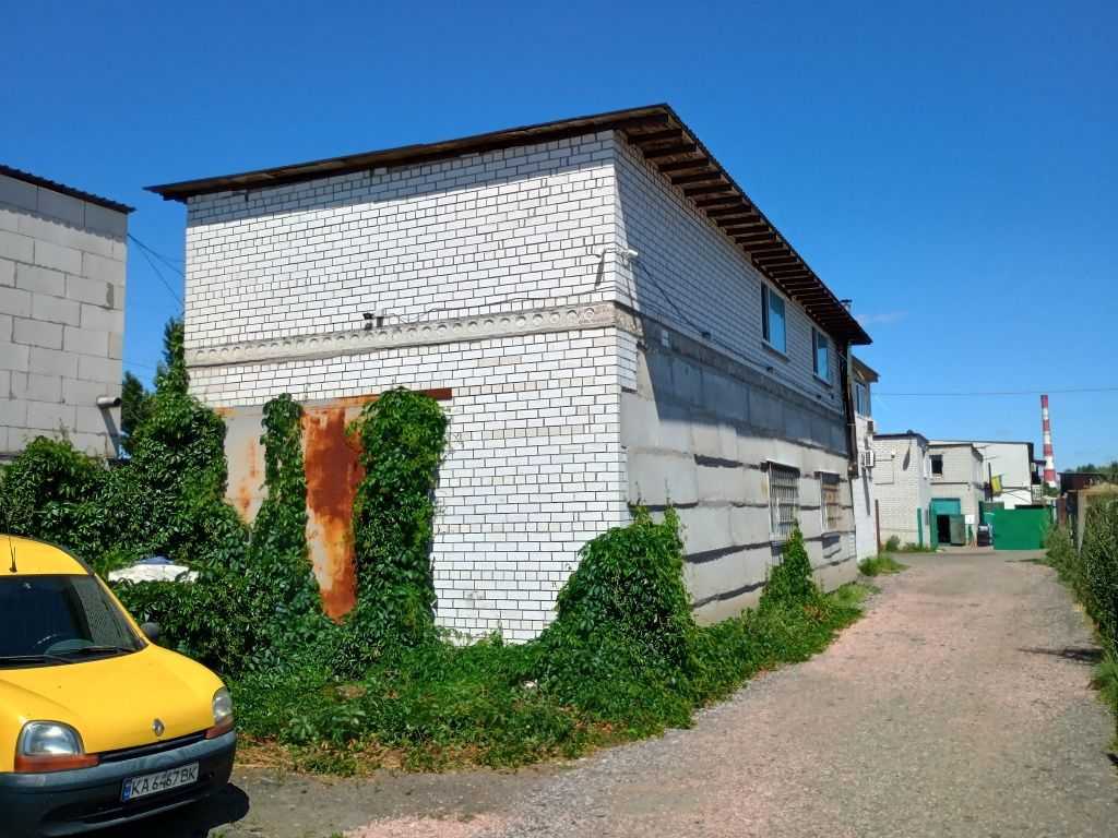 Продаж гаража 270 м², Пухівська вул., 2
