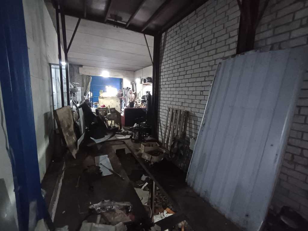 Продаж гаража 270 м², Пухівська вул., 2