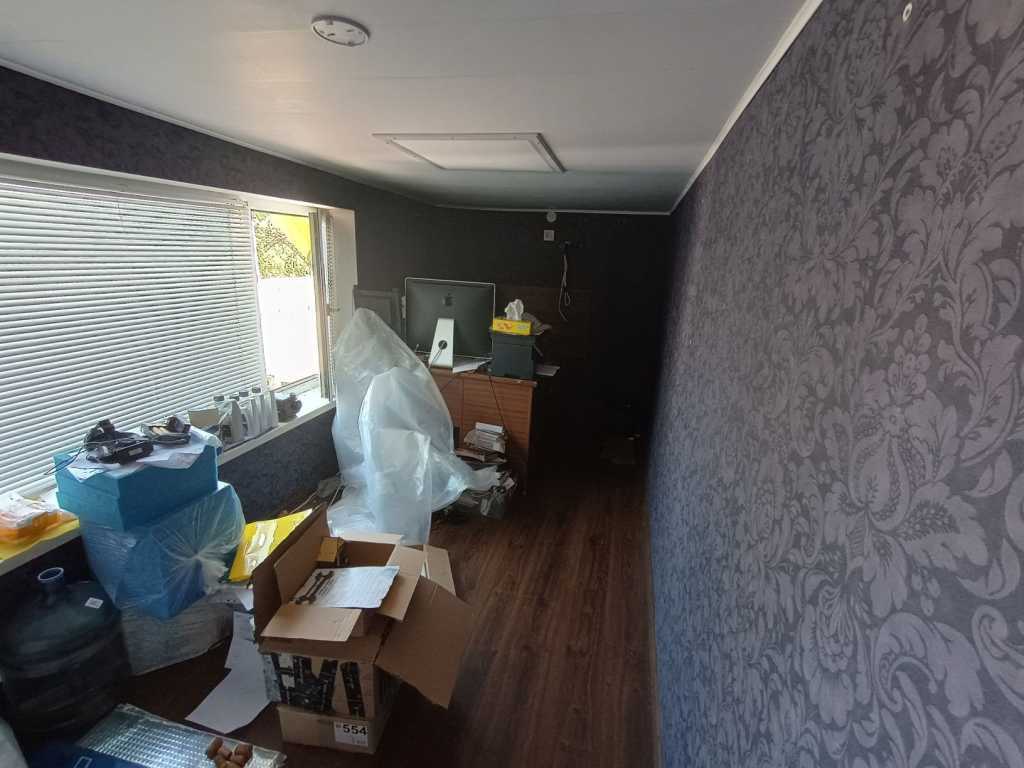 Продаж гаража 270 м², Пухівська вул., 2