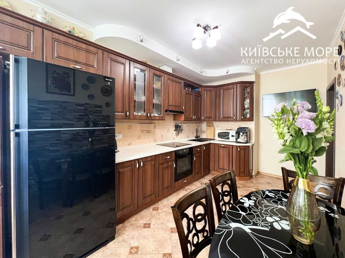 Продаж 3-кімнатної квартири 89 м², Воскресенська вул., 14Е