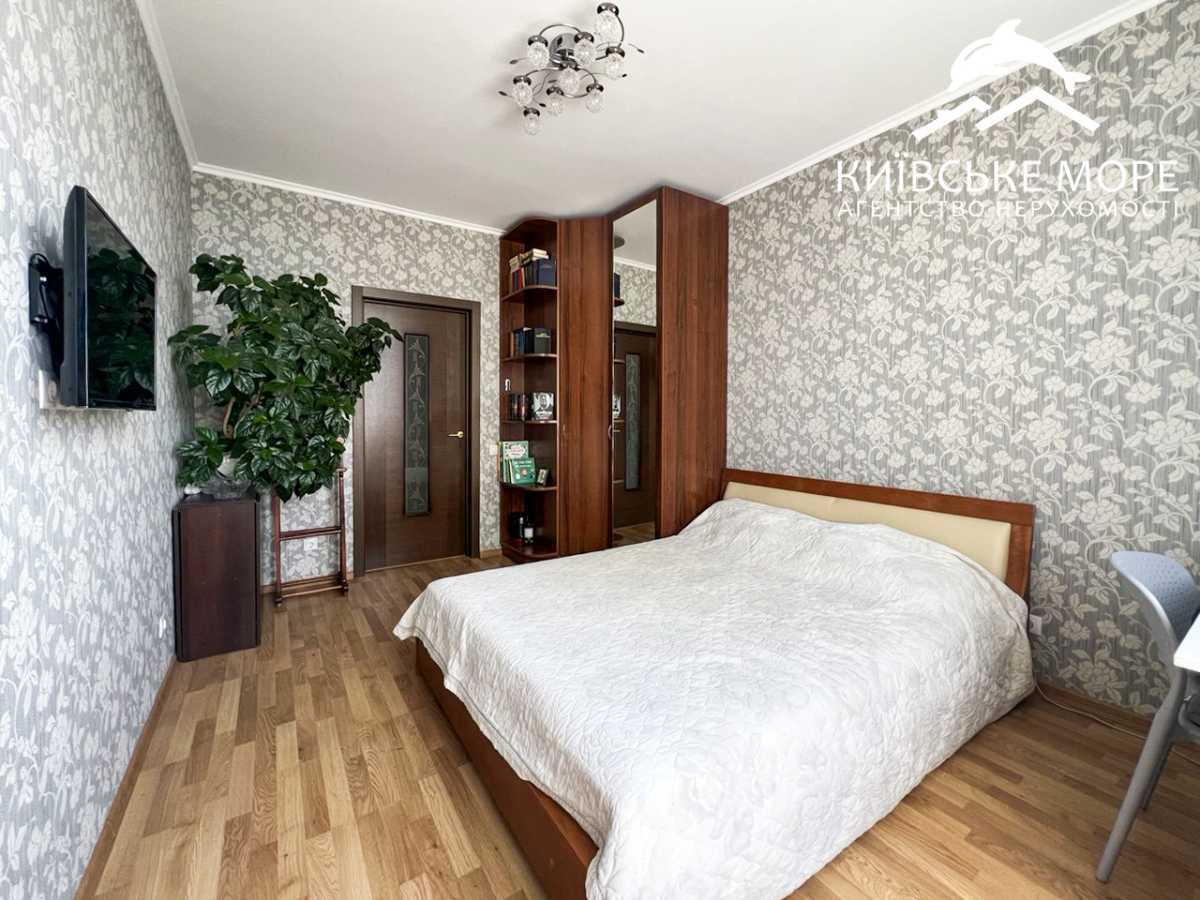 Продаж 3-кімнатної квартири 89 м², Воскресенська вул., 14Е