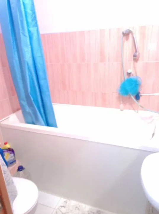 Продаж 2-кімнатної квартири 45 м², Кармена Романа вул.
