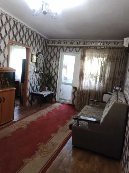 Продаж 2-кімнатної квартири 45 м², Кармена Романа вул.