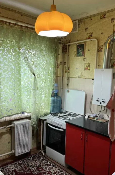 Продаж 2-кімнатної квартири 45 м², Кармена Романа вул.