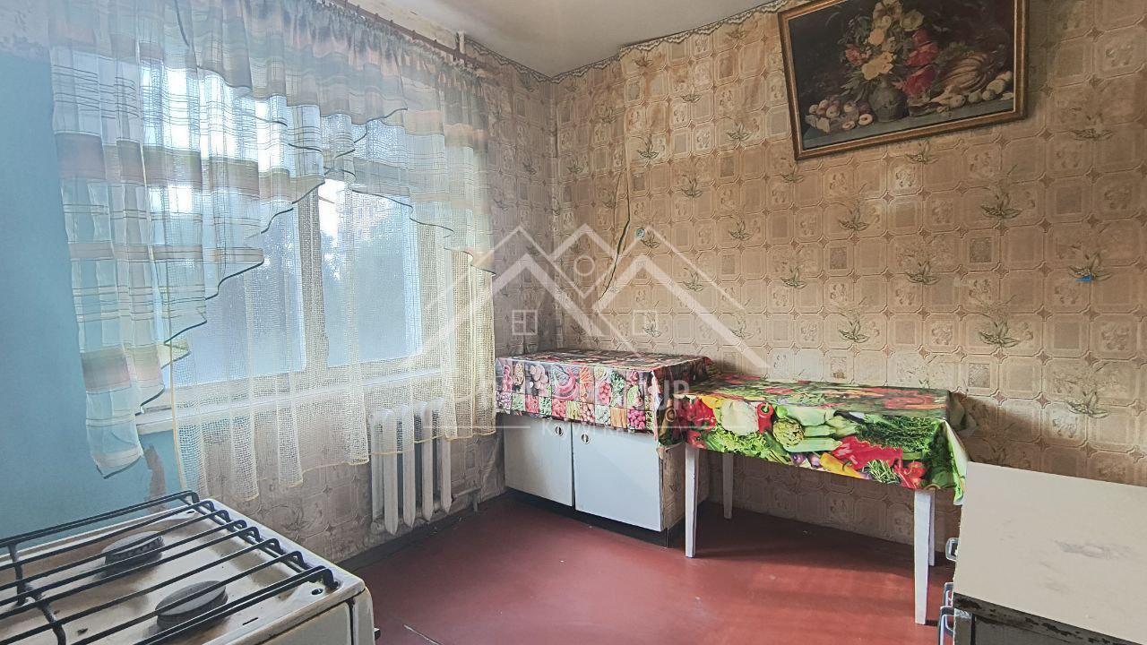 Продажа 3-комнатной квартиры 63.5 м², Нарвская ул., 11