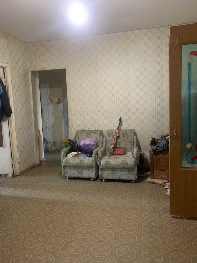 Продаж 3-кімнатної квартири 85 м², Срібнокільська вул., 8