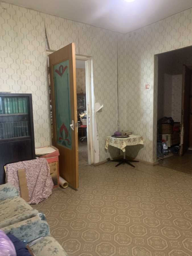 Продаж 3-кімнатної квартири 85 м², Срібнокільська вул., 8