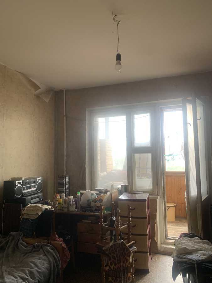 Продаж 3-кімнатної квартири 85 м², Срібнокільська вул., 8