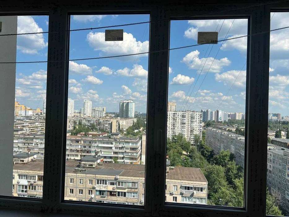 Продажа 2-комнатной квартиры 55.6 м², Днепровская наб., 13