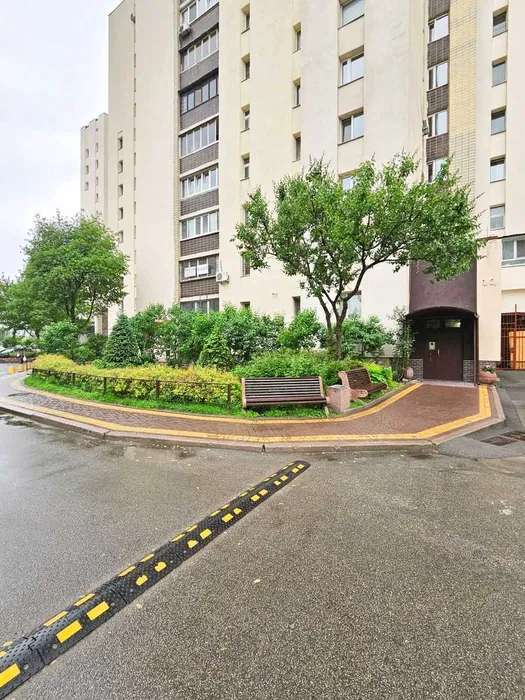 Продажа 2-комнатной квартиры 55.6 м², Днепровская наб., 13