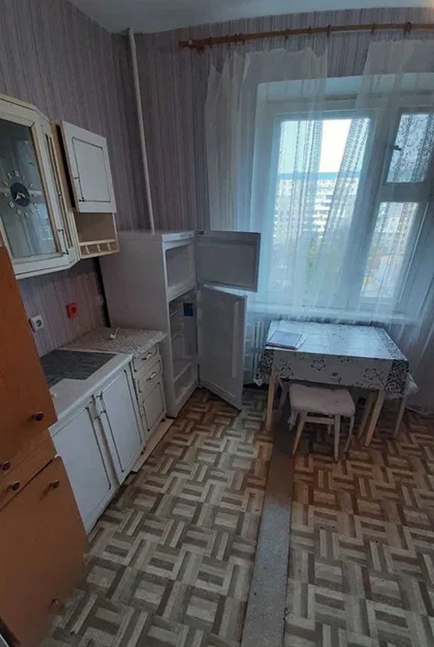 Продаж 3-кімнатної квартири 75 м², Дарницька вул., 9