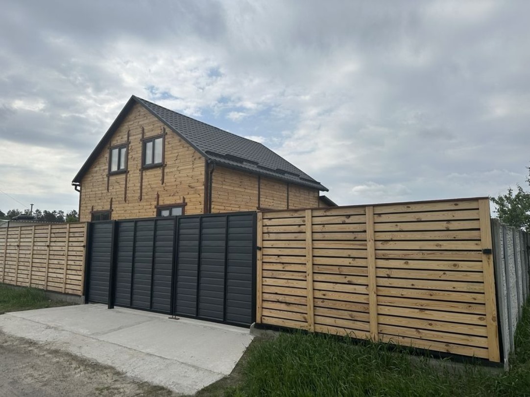 Продаж будинку 128 м²