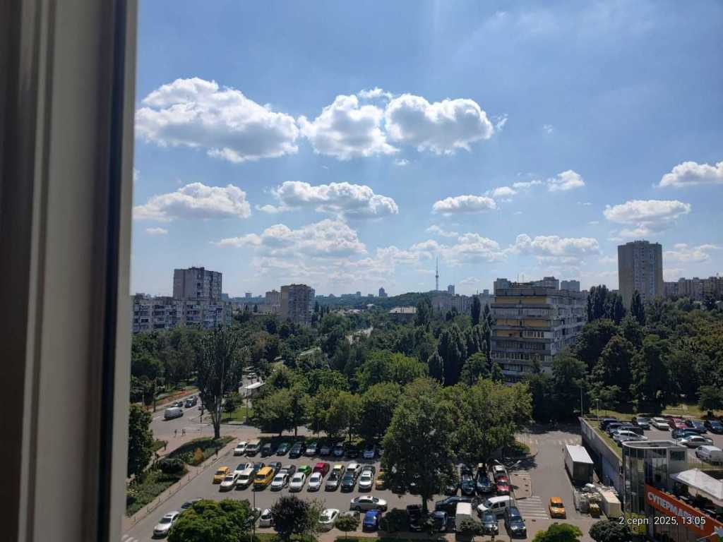 Продаж 2-кімнатної квартири 55 м², Вишгородська вул., 45/4