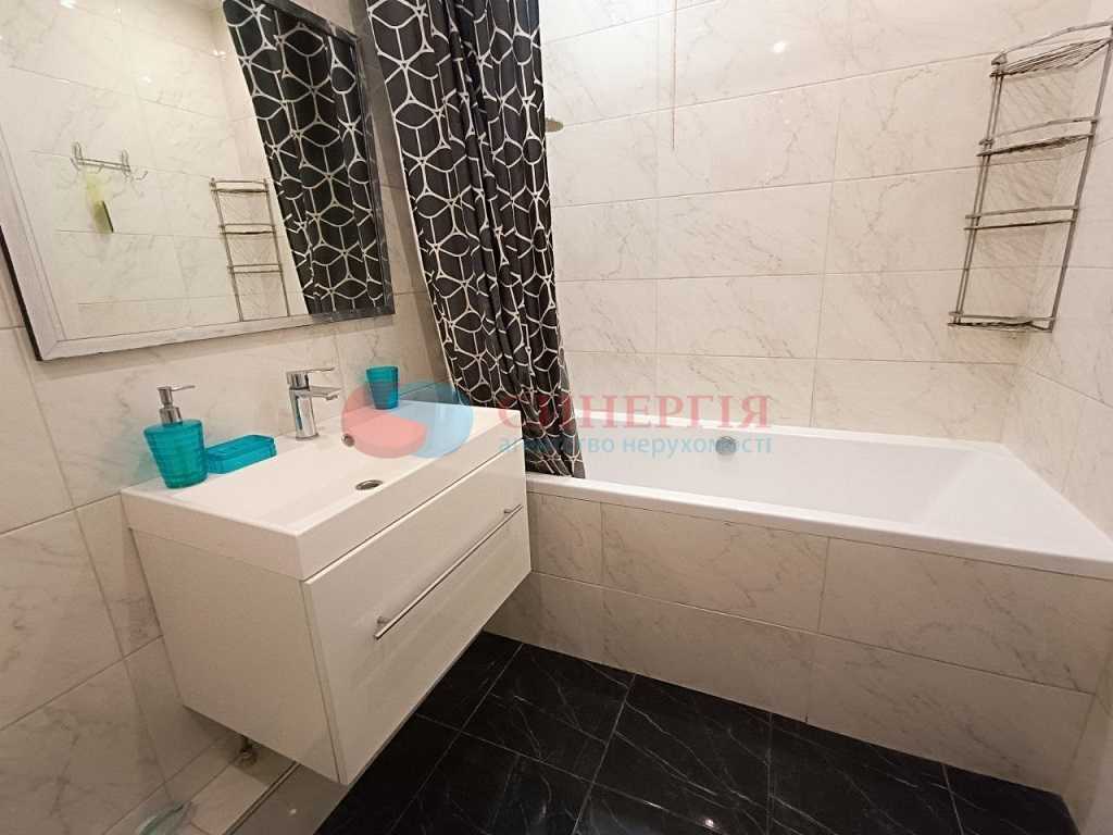 Продажа 1-комнатной квартиры 45 м², Авиаконструктора Игоря Сикорского ул., 4Б