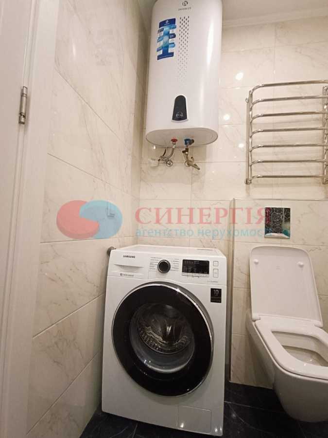 Продажа 1-комнатной квартиры 45 м², Авиаконструктора Игоря Сикорского ул., 4Б