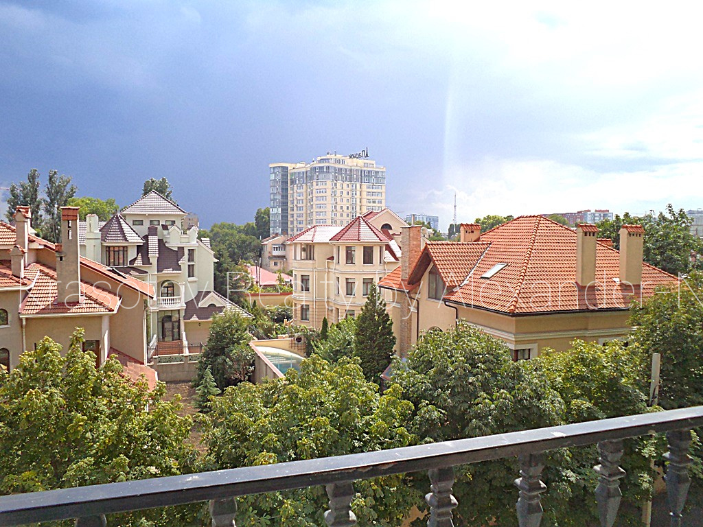 Оренда 1-кімнатної квартири 45 м², Віце-адмірала Азарова вул., 6