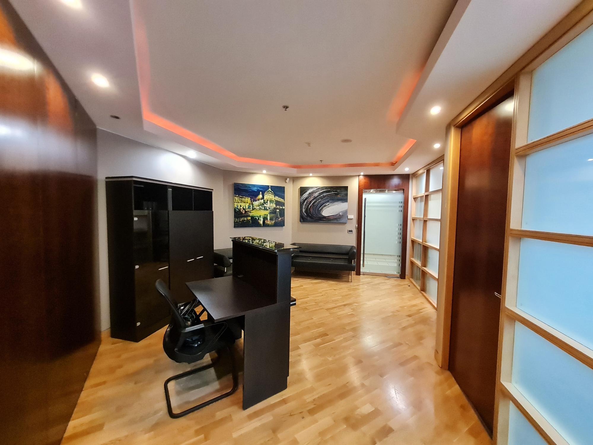 Аренда офиса 92.2 м², Богдана Хмельницкого ул., 17/52