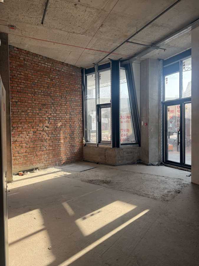 Продаж іншого торгівельного приміщення 174 м², Перемоги просп., 11