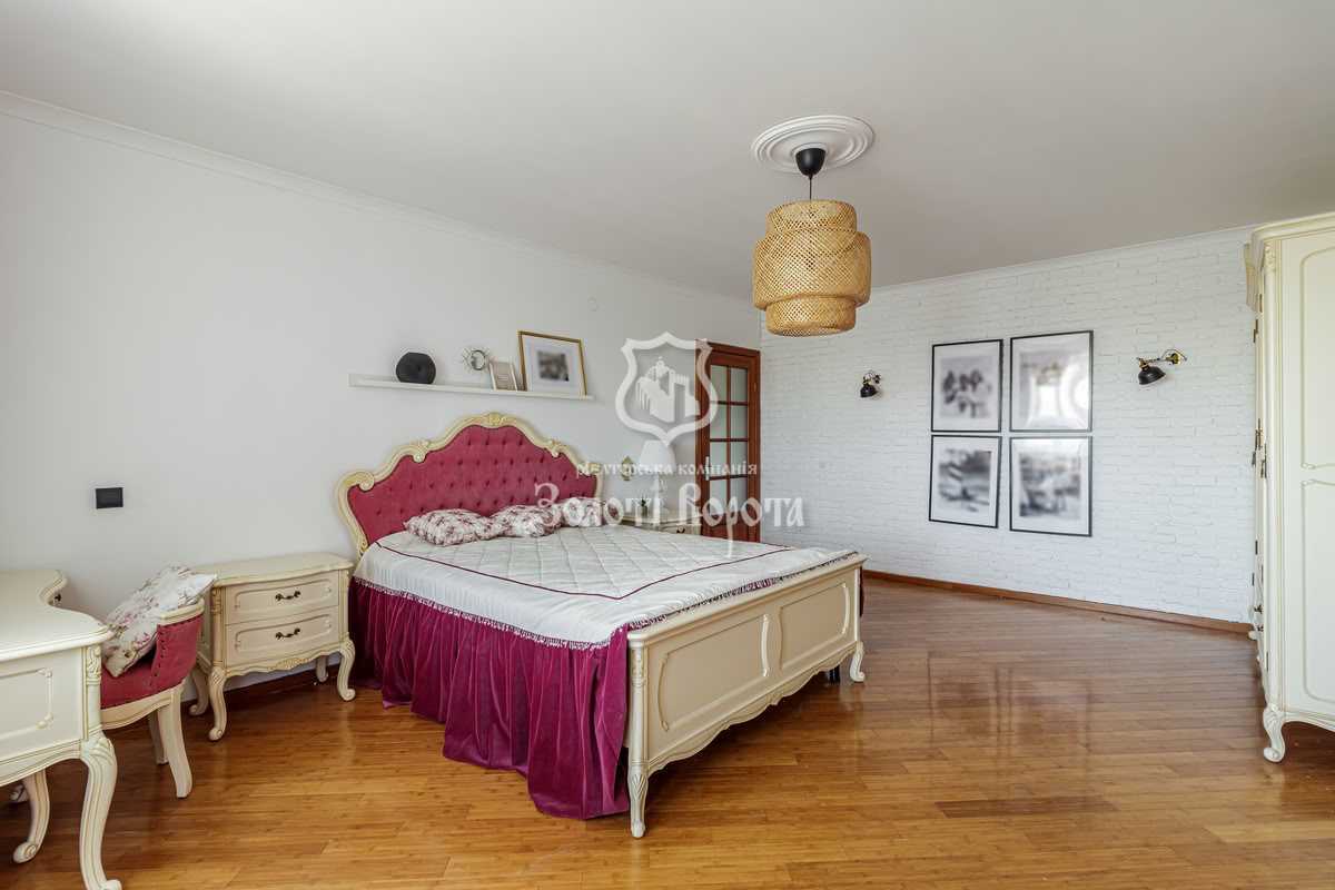 Продажа 4-комнатной квартиры 163.4 м², Героев Сталинграда просп., 14Г