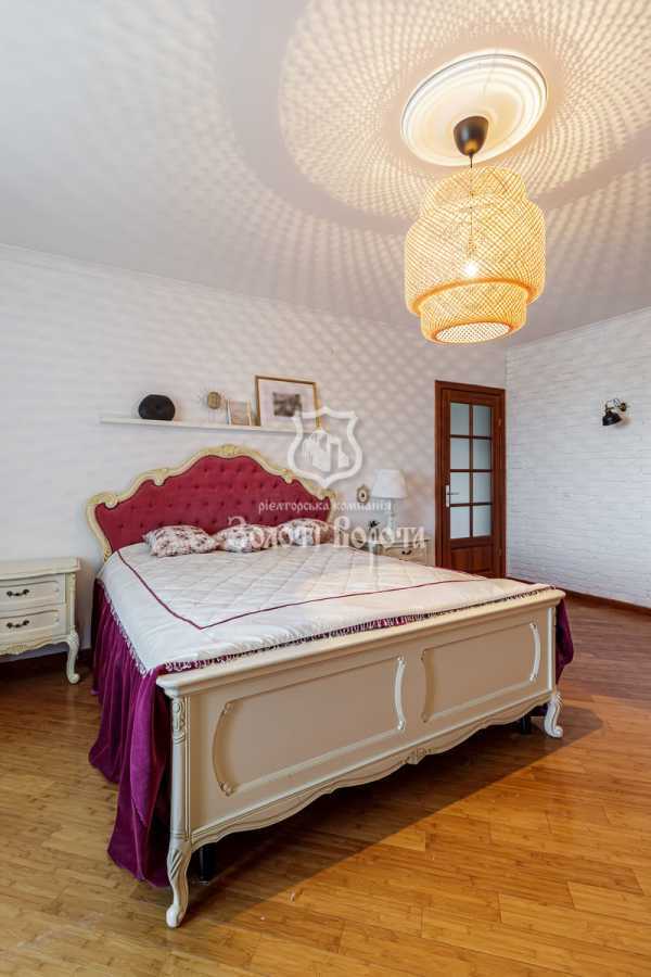 Продажа 4-комнатной квартиры 163.4 м², Героев Сталинграда просп., 14Г