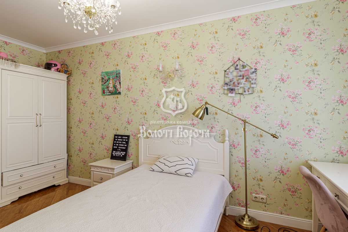 Продажа 4-комнатной квартиры 163.4 м², Героев Сталинграда просп., 14Г