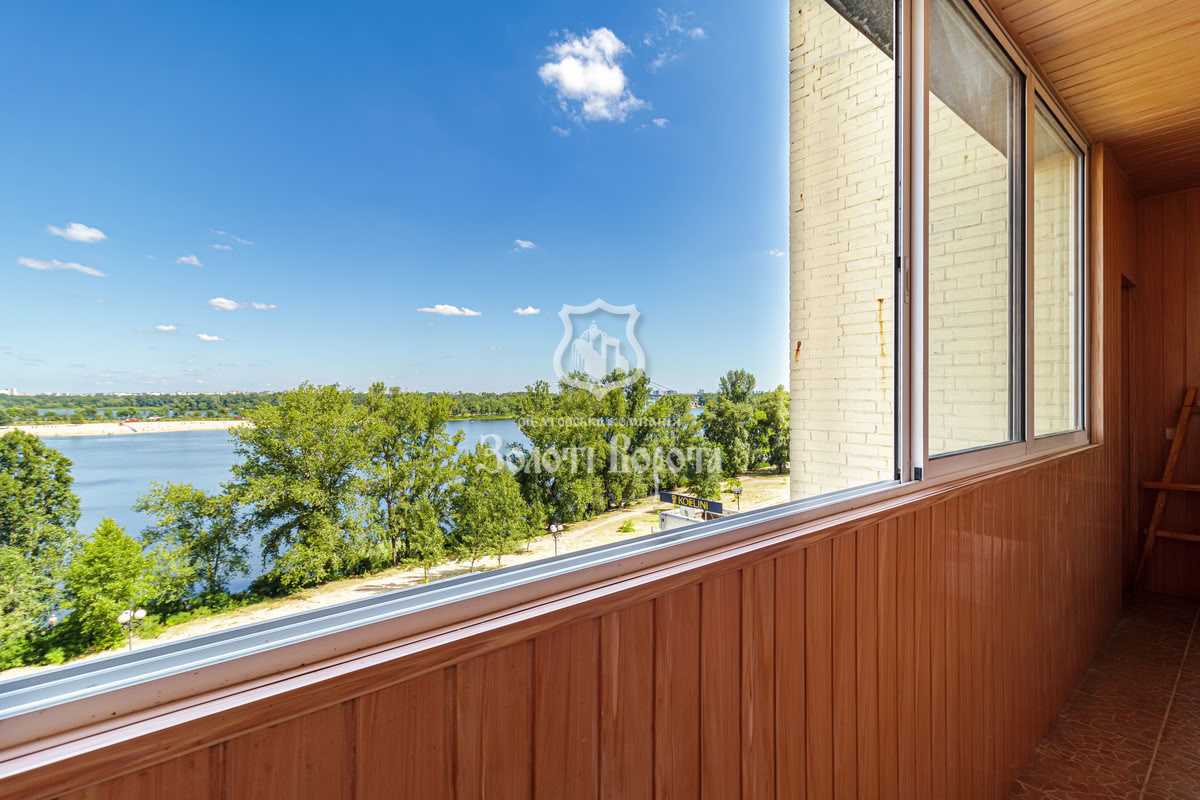 Продажа 4-комнатной квартиры 163.4 м², Героев Сталинграда просп., 14Г