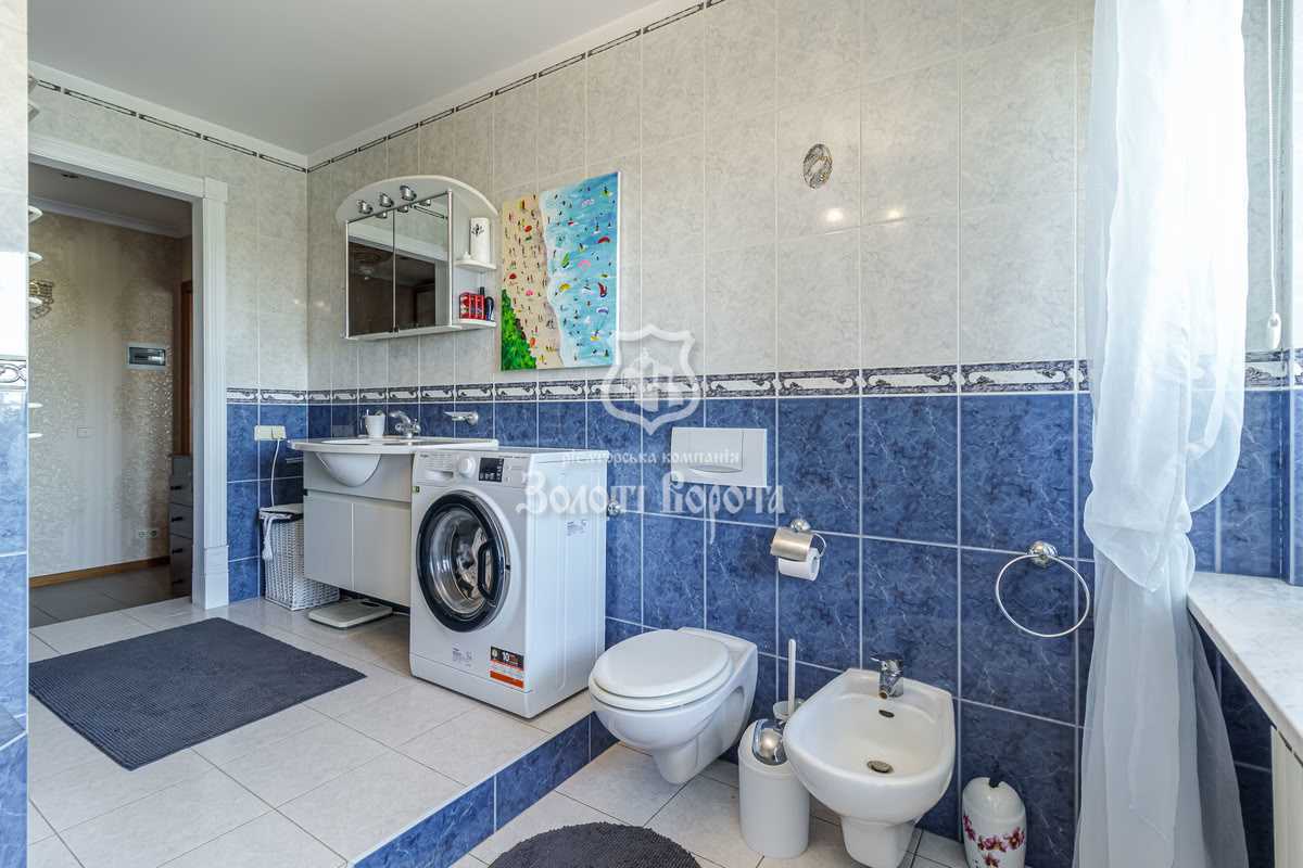 Продажа 4-комнатной квартиры 163.4 м², Героев Сталинграда просп., 14Г