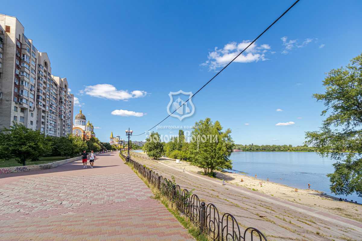 Продажа 4-комнатной квартиры 163.4 м², Героев Сталинграда просп., 14Г