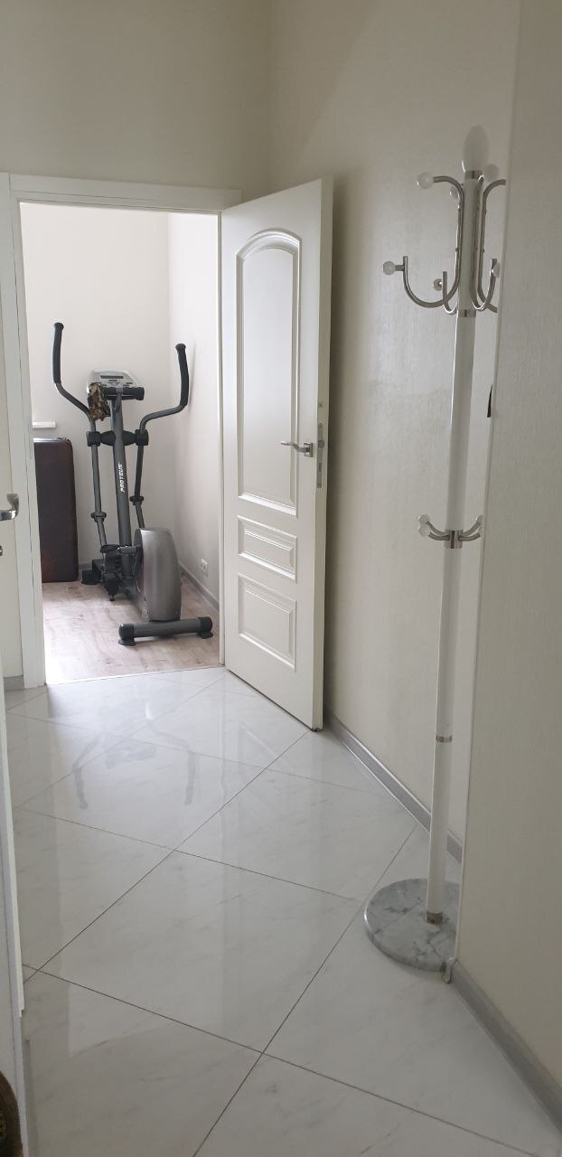 Продаж 2-кімнатної квартири 88 м², Сумська вул., 77/79