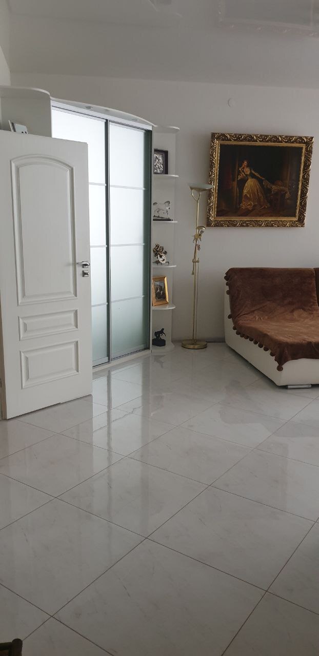 Продаж 2-кімнатної квартири 88 м², Сумська вул., 77/79