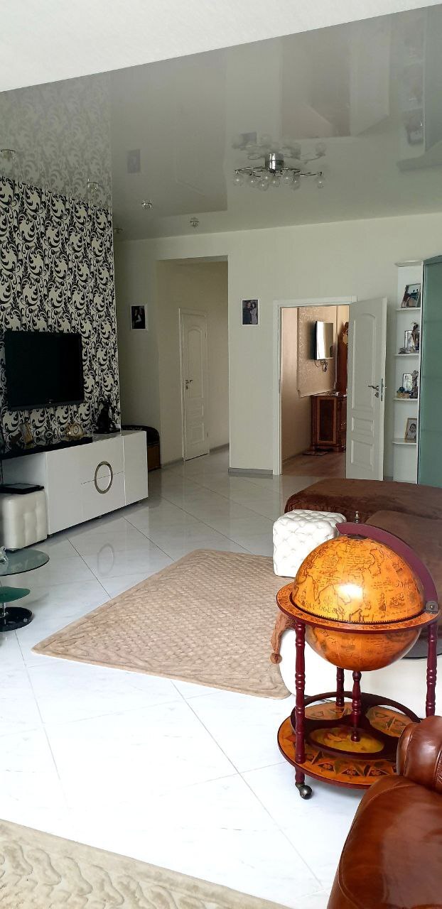 Продаж 2-кімнатної квартири 88 м², Сумська вул., 77/79