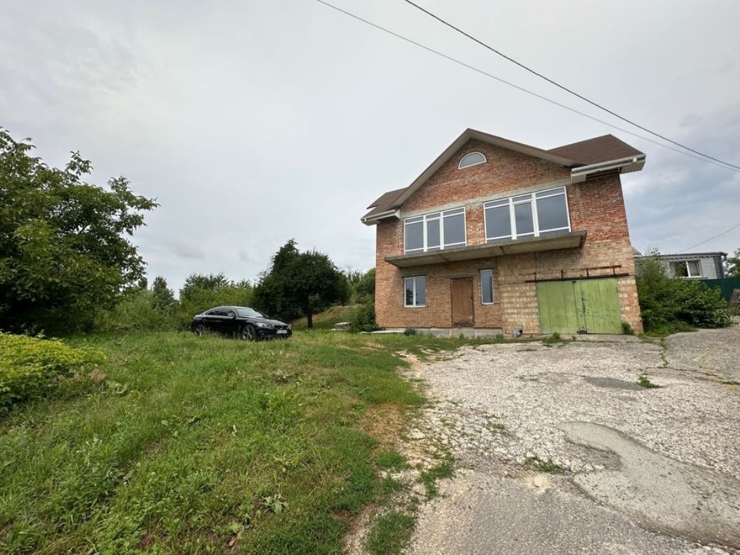 Продаж будинку 127 м²